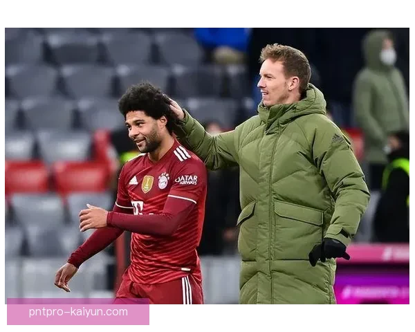 埃因霍温在本赛季逐渐找回比赛节奏，表现稳健备受关注